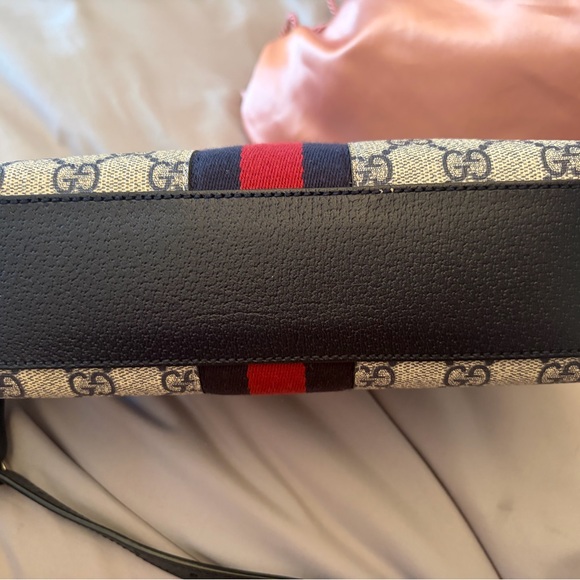 Gucci Beige and Black Crossbody with Red Stripe - Picture 3 of 4